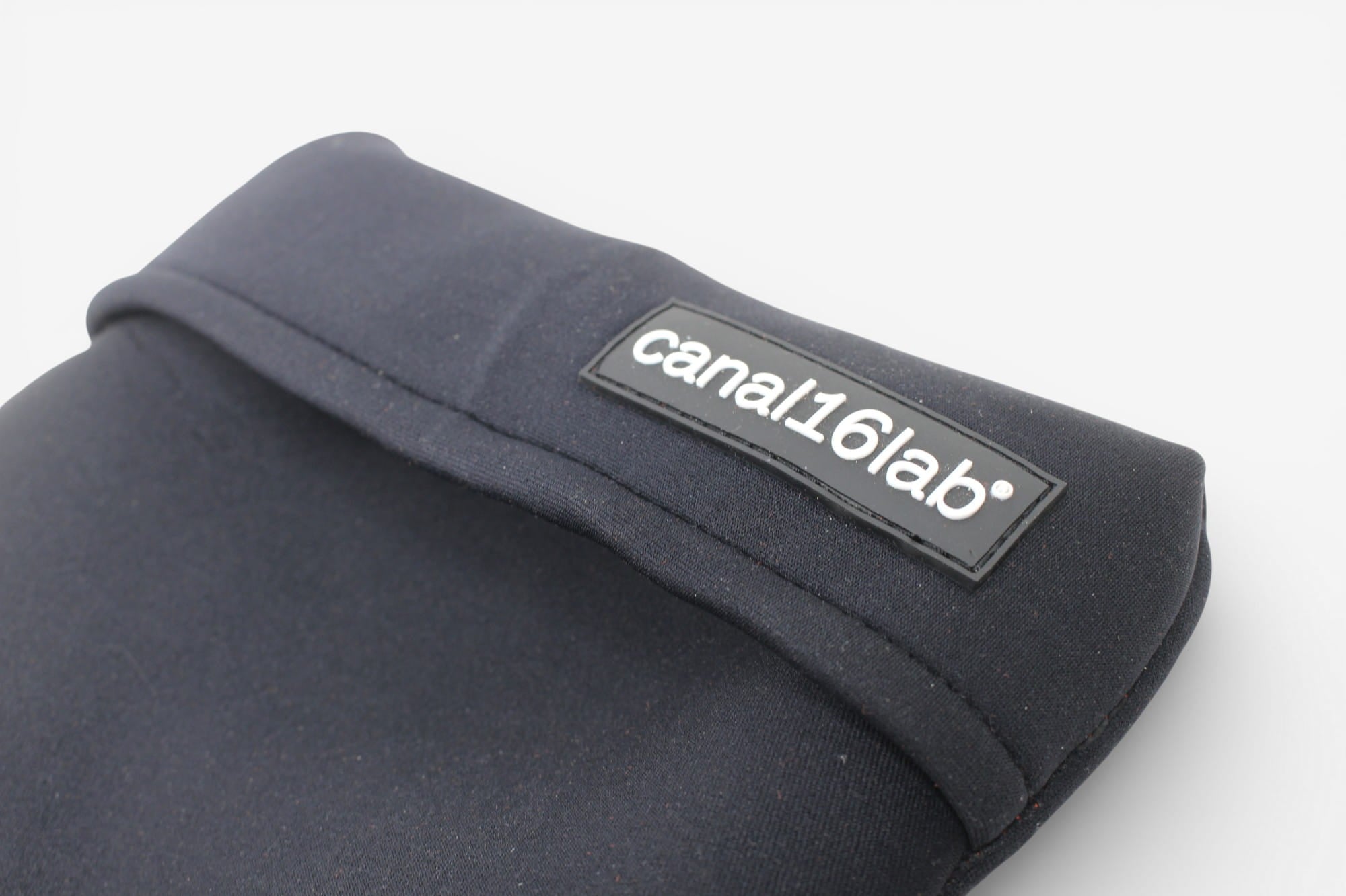 Housse en néoprène noire ordinateur 15"